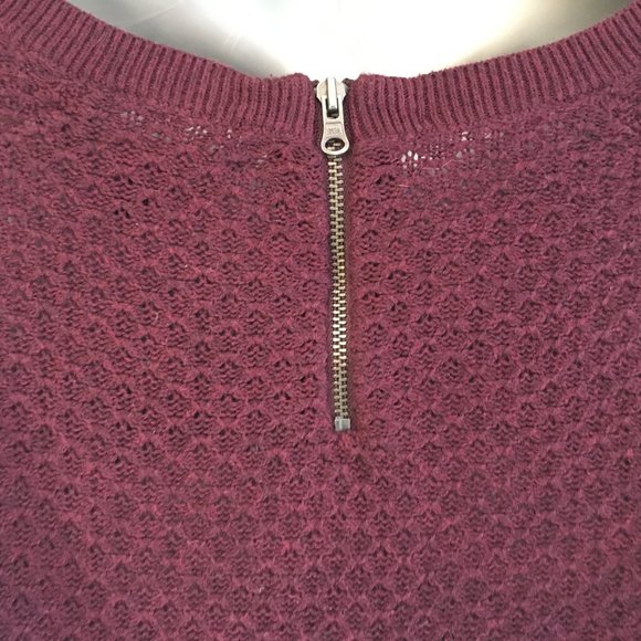 American Eagle Outfitters Womens Size XS Burgandy Red Stretch Sweater Scoop Neck - Picture 10 of 13